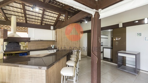 Casa com 7 dormitórios de frente para o mar praia de Mariscal