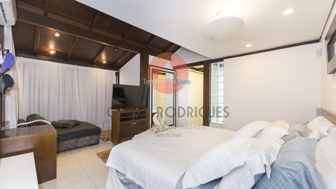 Casa para aluguel de temporada em Bombinhas (Mariscal)