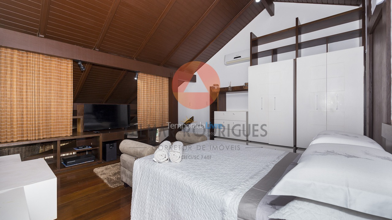 Casa para aluguel de temporada em Bombinhas (Mariscal)