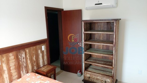 Ótimo apartamento com localização privilegiada no Canto Grande!