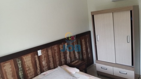 Ótimo apartamento com localização privilegiada no Canto Grande!