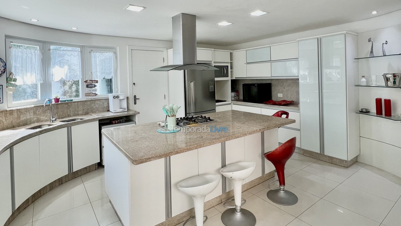 Casa para aluguel de temporada em Florianopolis (Jurerê Internacional)