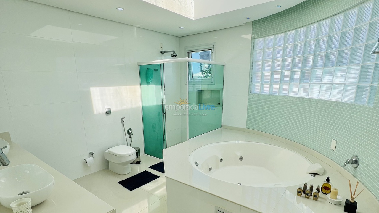 Casa para aluguel de temporada em Florianopolis (Jurerê Internacional)