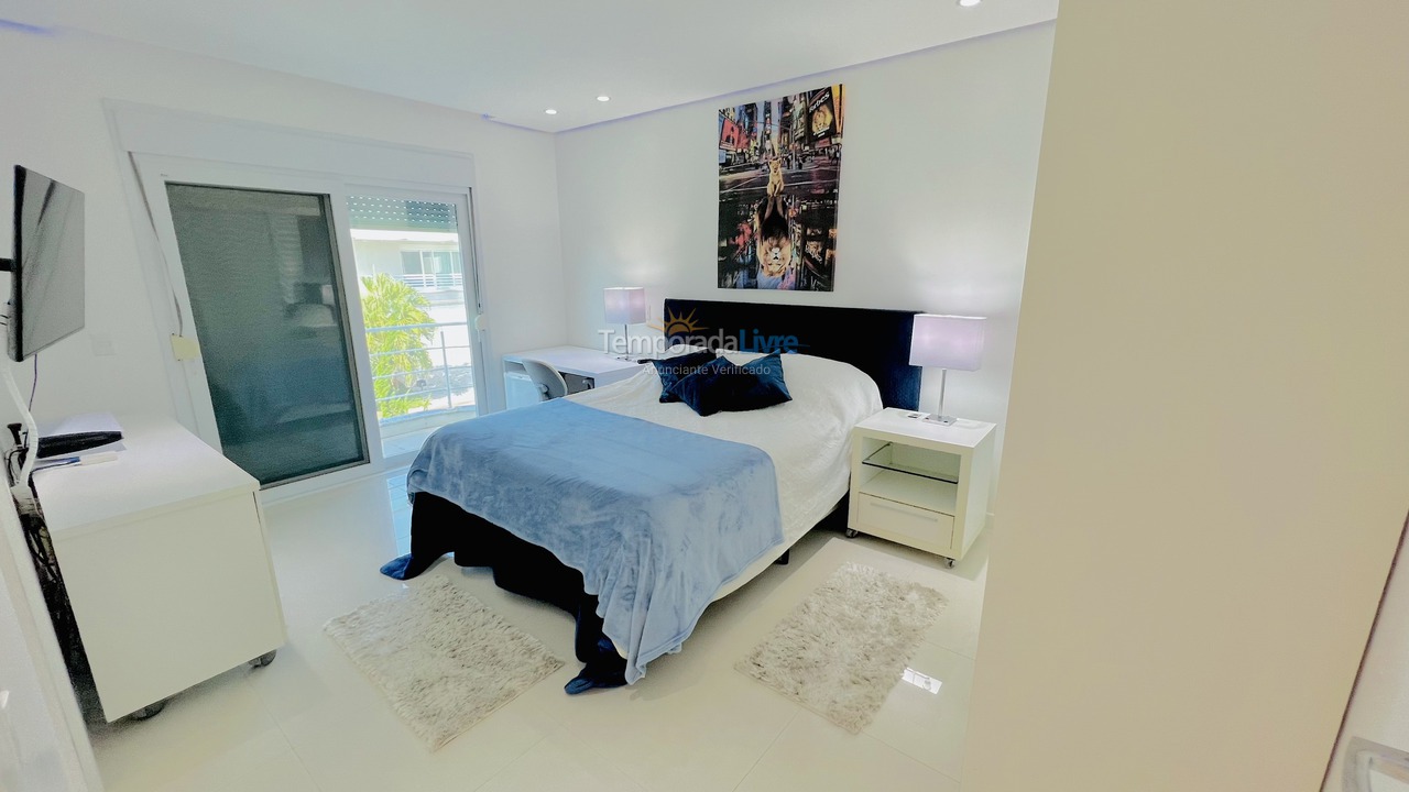 Casa para aluguel de temporada em Florianopolis (Jurerê Internacional)