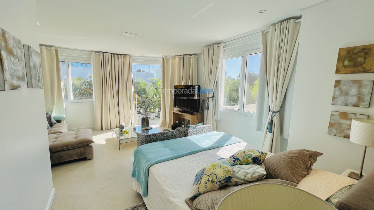 Casa para aluguel de temporada em Florianopolis (Jurerê Internacional)