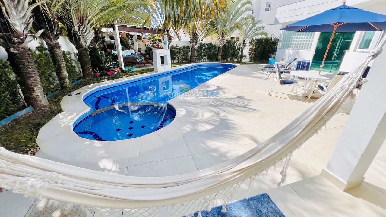 Casa para aluguel de temporada em Florianopolis (Jurerê Internacional)