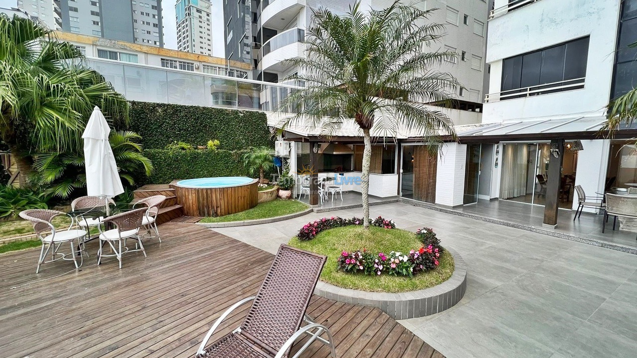 Apartamento para alquiler de vacaciones em Balneário Camboriú (Praia Central)