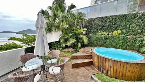 Ed. Grecia: 03 suites frente al mar con terraza privada y barbacoa