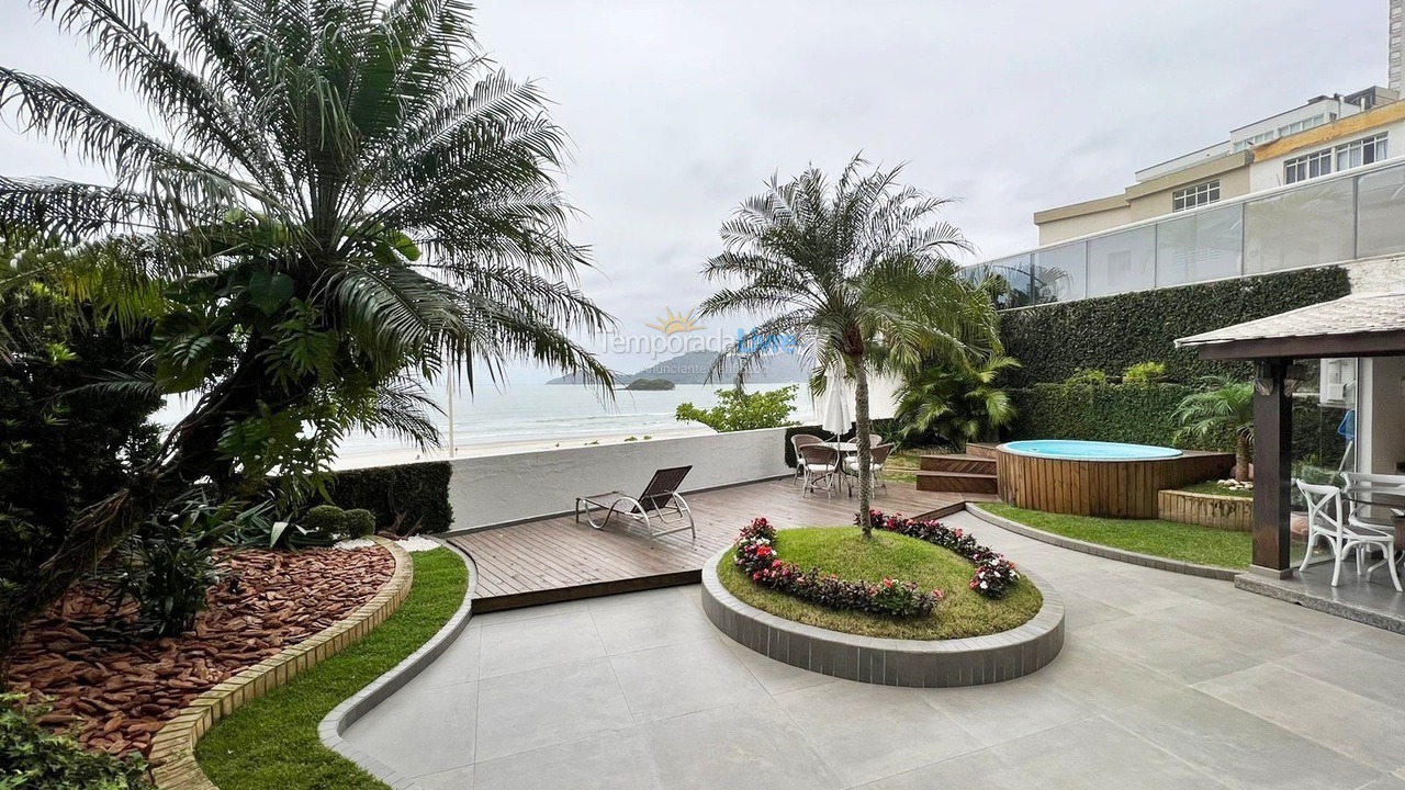 Apartamento para alquiler de vacaciones em Balneário Camboriú (Praia Central)