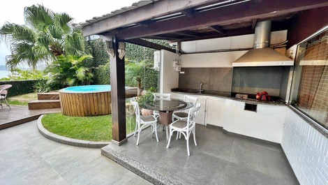 Ed. Grecia: 03 suites frente al mar con terraza privada y barbacoa