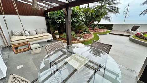 Ed. Grecia: 03 suites frente al mar con terraza privada y barbacoa