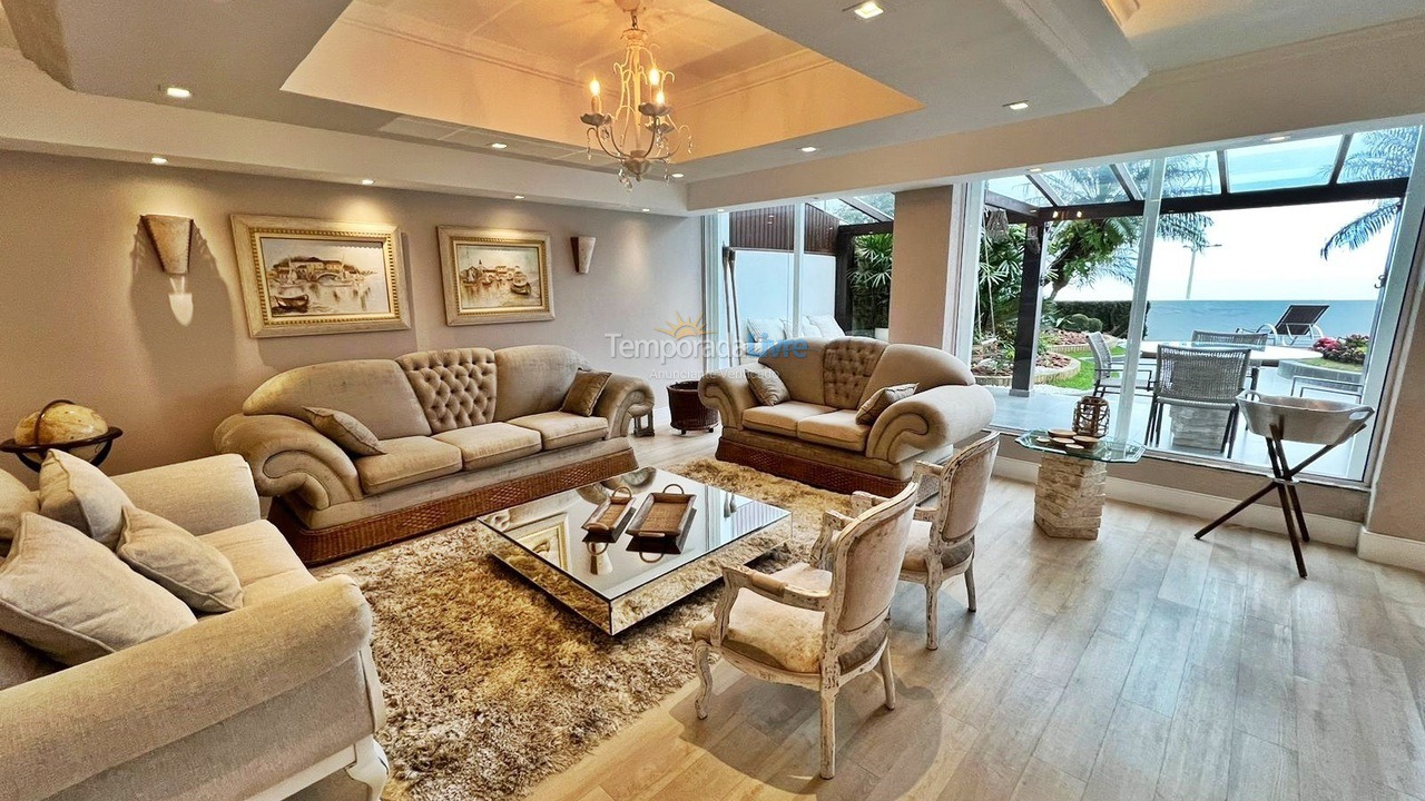 Apartamento para alquiler de vacaciones em Balneário Camboriú (Praia Central)