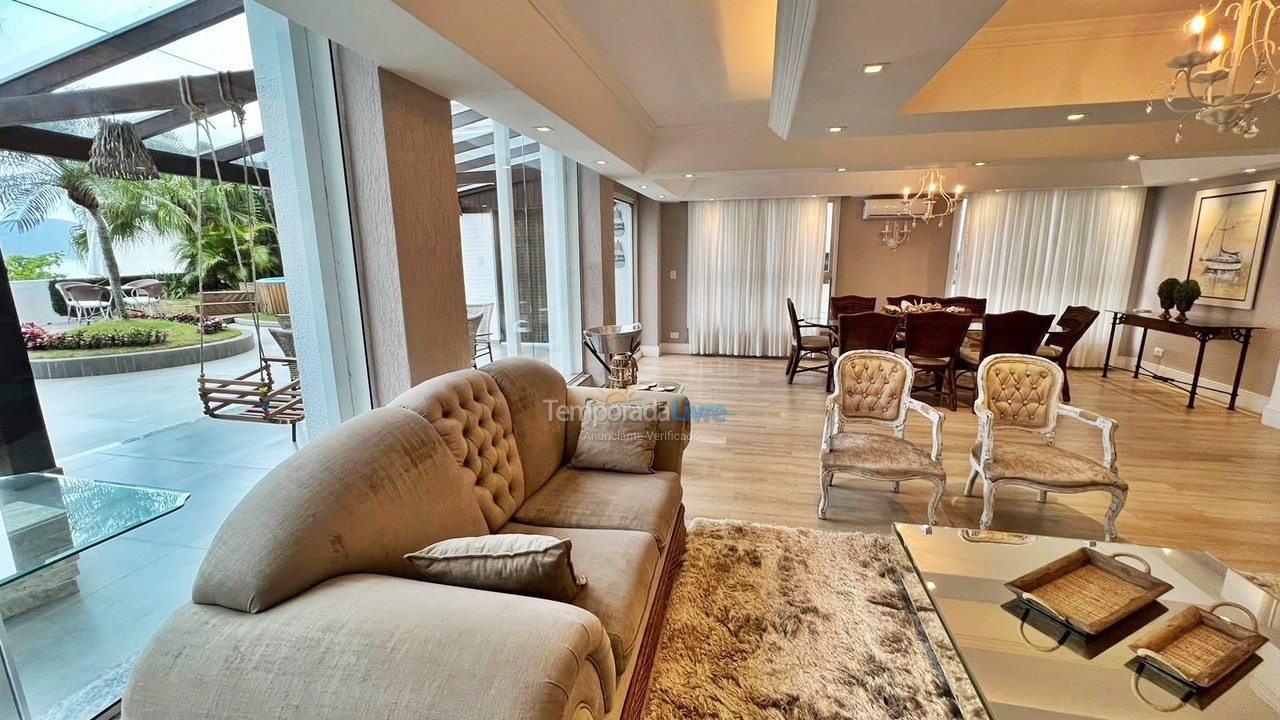 Apartamento para alquiler de vacaciones em Balneário Camboriú (Praia Central)