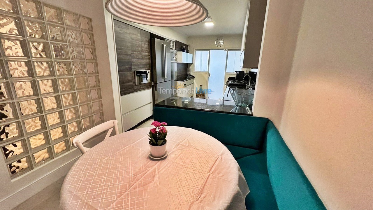Apartamento para alquiler de vacaciones em Balneário Camboriú (Praia Central)