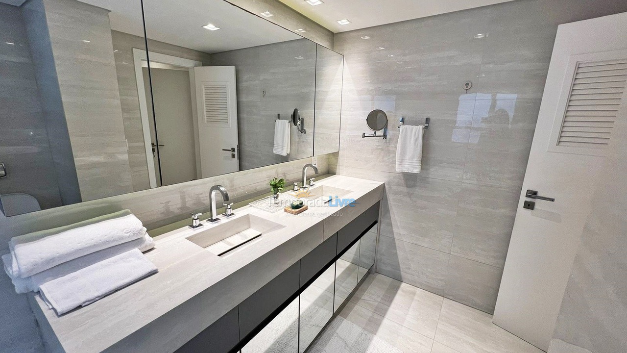 Apartamento para alquiler de vacaciones em Balneário Camboriú (Praia Central)