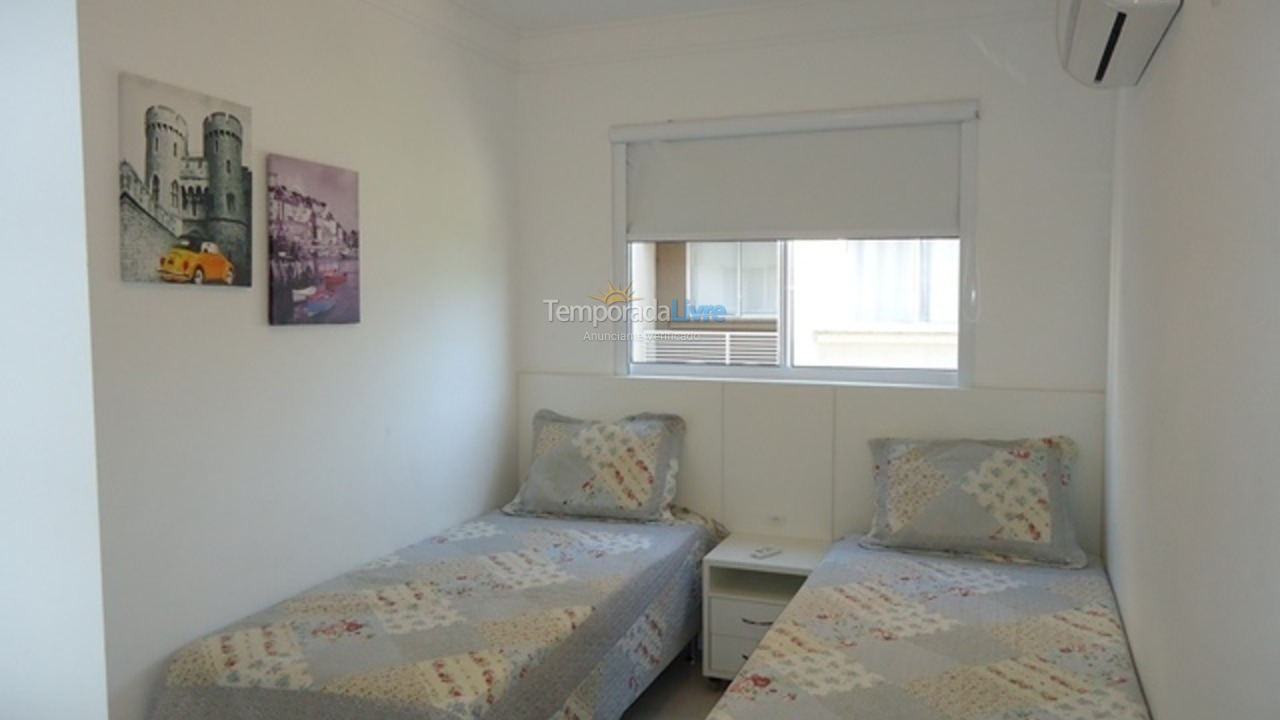 Apartment for vacation rental in Bombinhas (Praia de Bombas)