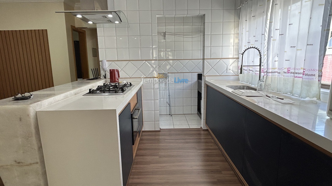 Apartamento para aluguel de temporada em Bombinhas (Praia de Bombas)