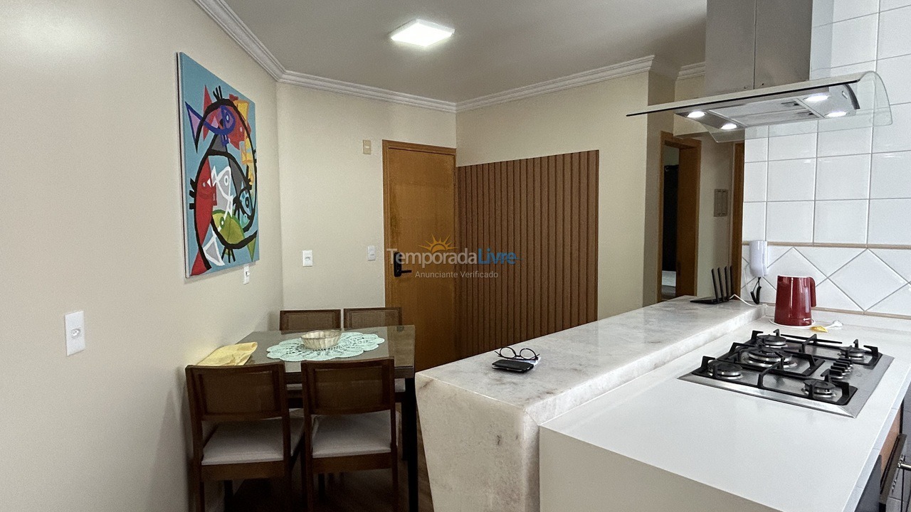 Apartamento para aluguel de temporada em Bombinhas (Praia de Bombas)