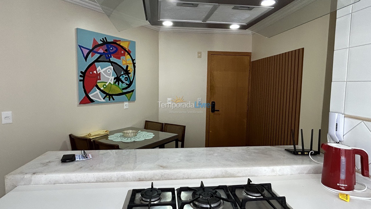 Apartamento para aluguel de temporada em Bombinhas (Praia de Bombas)