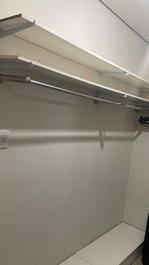 Suíte grande com ar condicionado