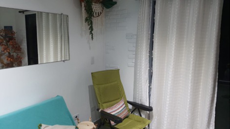 Apartment suitable for up to 8 people (adults and children), 1 garage, barbecue, small pool.