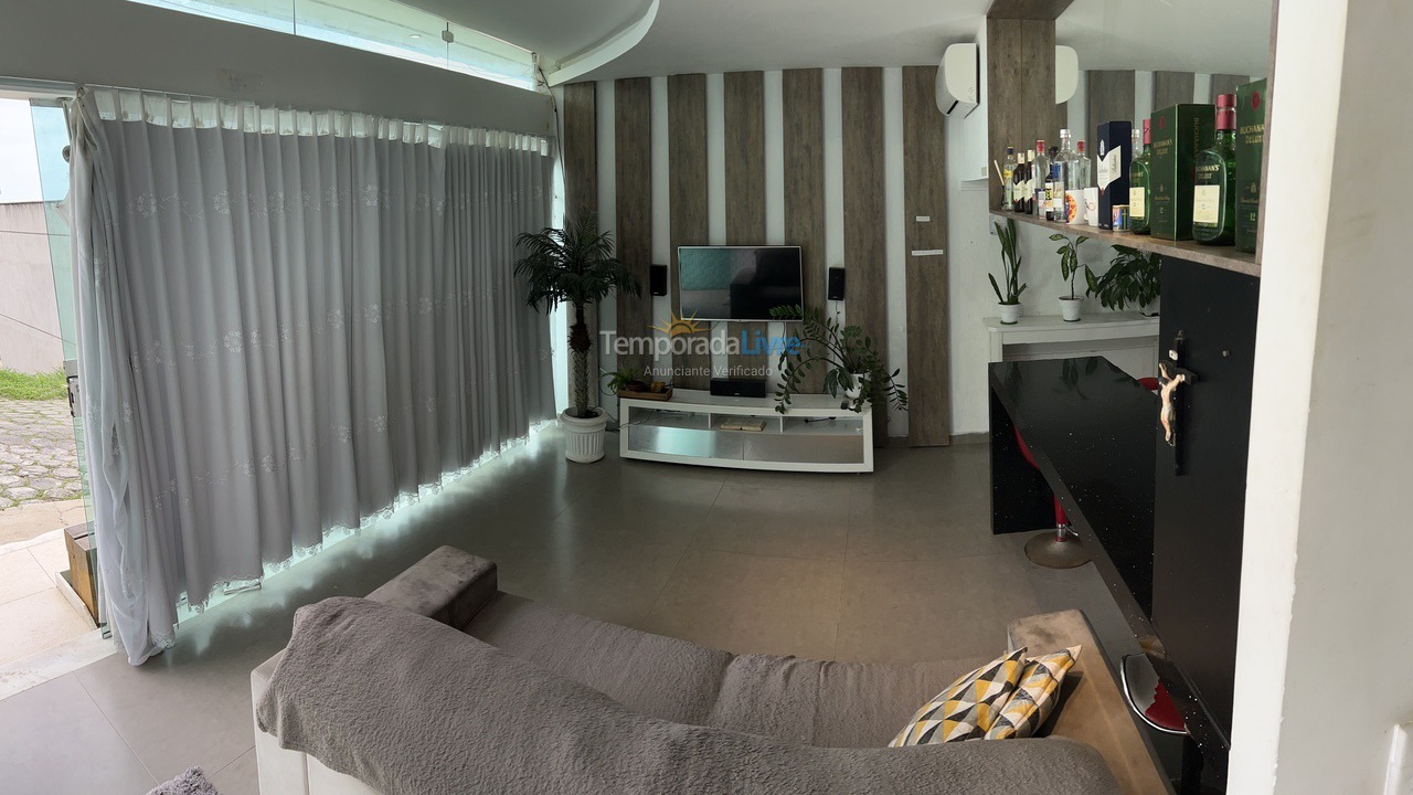 Casa para aluguel de temporada em Cabo Frio (Peró)