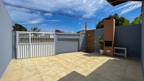 Garagem e churrasqueira