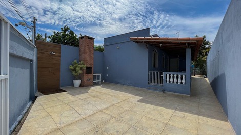 Garagem e churrasqueira