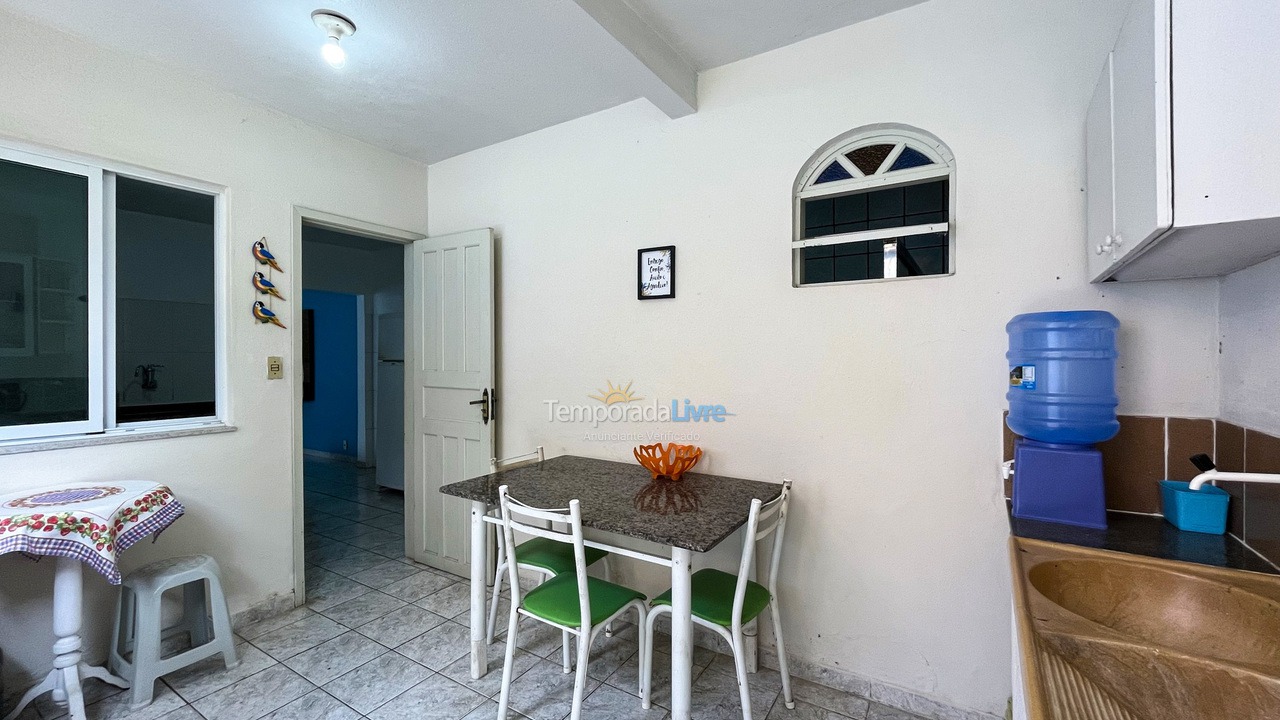 Casa para aluguel de temporada em Guarapari (Praia do Morro)