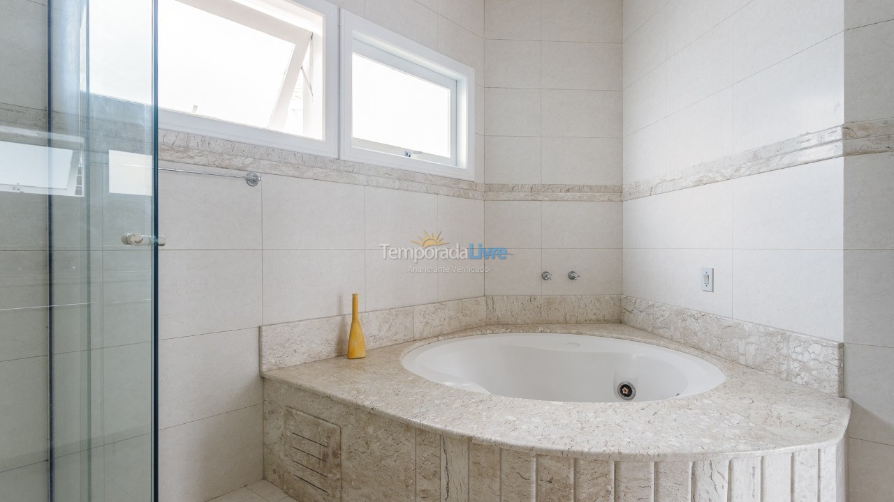 Casa para aluguel de temporada em Florianopolis (Jurerê Internacional)