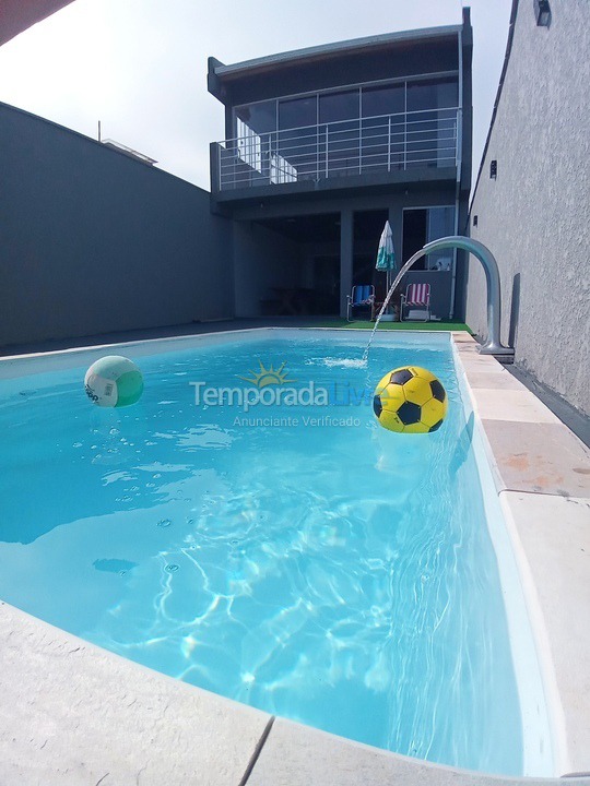 Casa para alquiler de vacaciones em Matinhos (Caiobá)