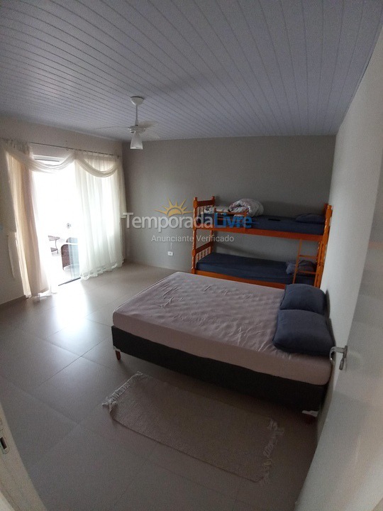 Casa para alquiler de vacaciones em Matinhos (Caiobá)