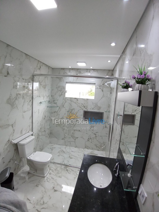 Casa para alquiler de vacaciones em Matinhos (Caiobá)