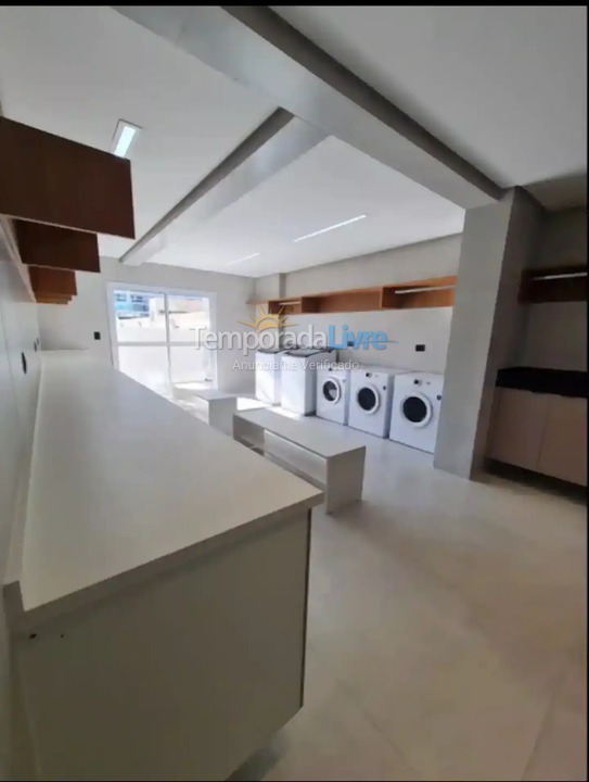 Apartamento para alquiler de vacaciones em Praia Grande (Praia do Caiçara)