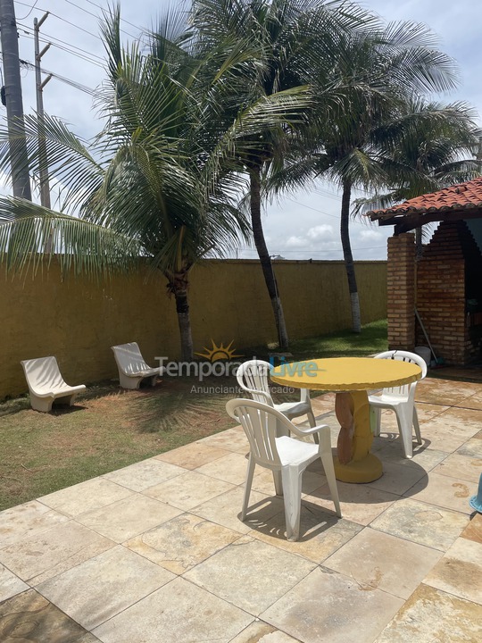 Casa para aluguel de temporada em Beberibe (Morro Branco)