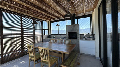 BEAUTIFUL SEA FRONT DUPLEX PENTHOUSE 09 PEOPLE - BERTIOGA