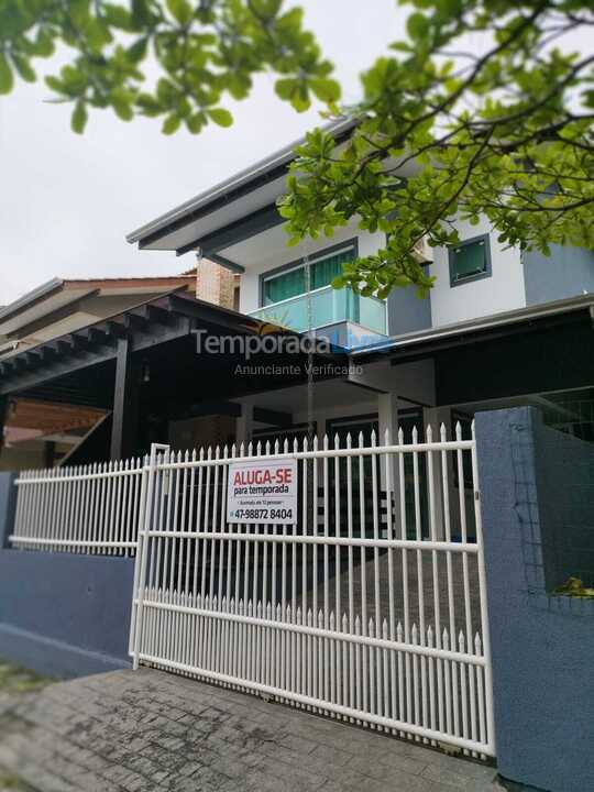 Casa para alquiler de vacaciones em Bombinhas (Praia da Conceição)