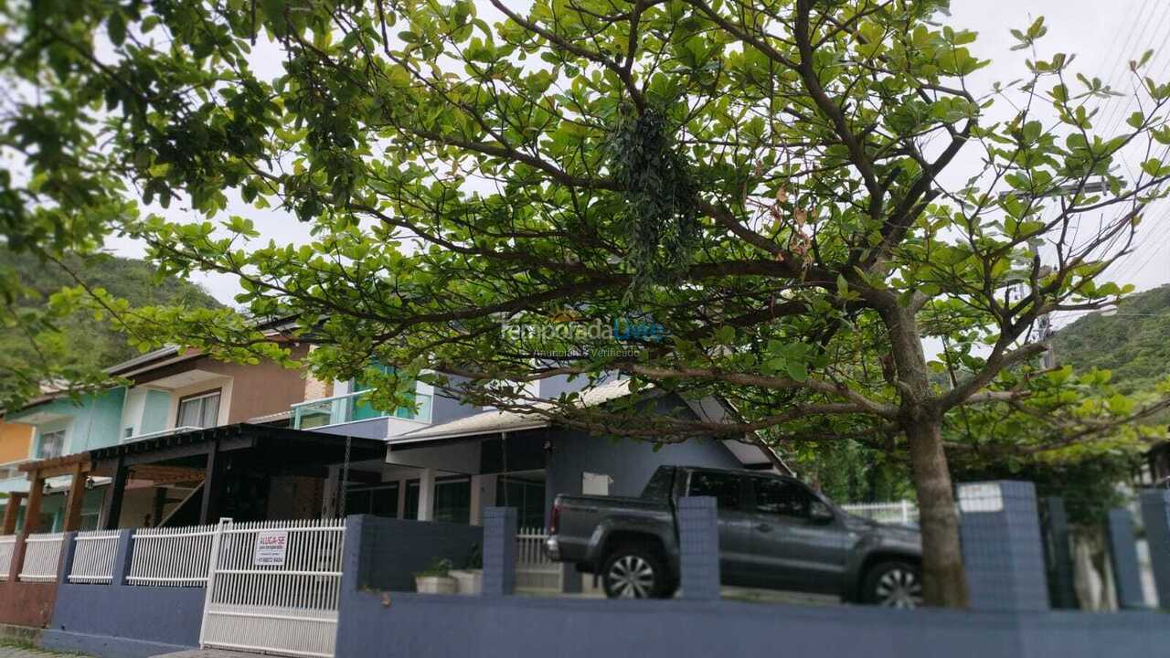 Casa para alquiler de vacaciones em Bombinhas (Praia da Conceição)