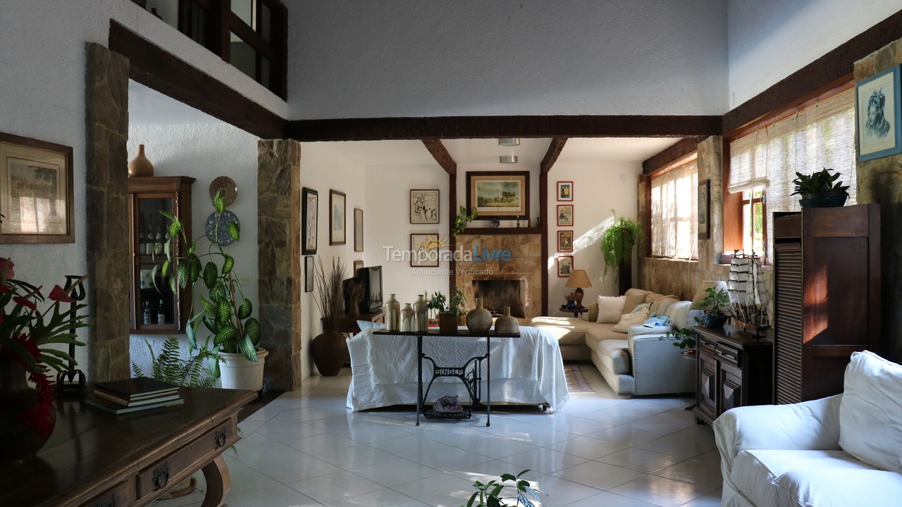 Casa para alquiler de vacaciones em Angra dos Reis (Praia Vermelha)