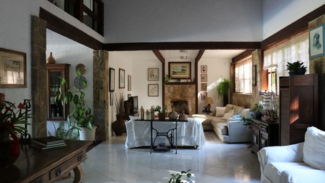 Casa em Angra dos Reis, 7 suites, piscina y amplia área de diversión