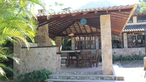 Casa em Angra dos Reis, 7 suites, piscina y amplia área de diversión