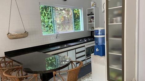 Cozinha integrada e planejada 