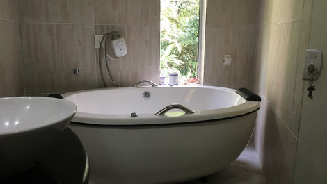 Ofurô hidromassagem suíte master superior 