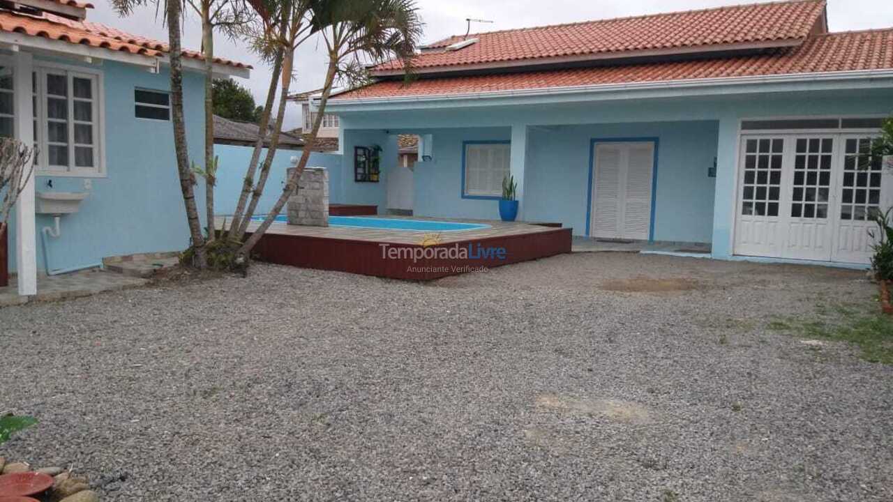 Casa para aluguel de temporada em Palhoça (Praia do Sonho)
