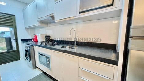 APARTAMENTO 02 DORMITÓRIOS NA PRAIA DO CENTRO COM PISCINA COLETIVA