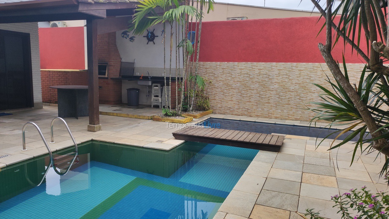 Casa para aluguel de temporada em Ubatuba (Lagoinha)