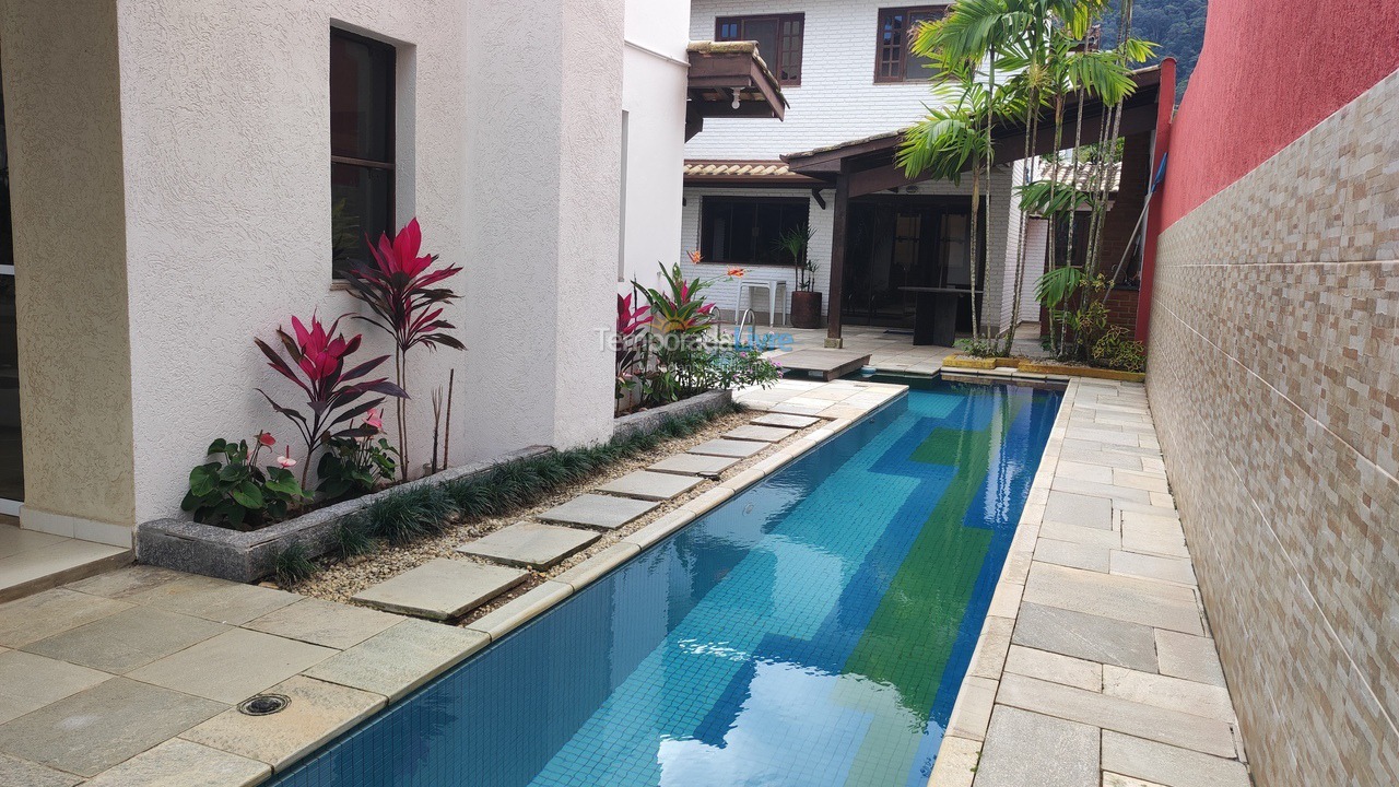 Casa para aluguel de temporada em Ubatuba (Lagoinha)