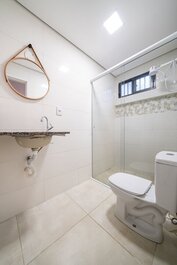 275 - Excelente apartamento de 01 dormitorio en Praia de Mariscal