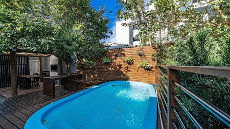 275 - Excelente apartamento de 01 dormitorio en Praia de Mariscal