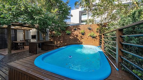 275 - Excelente apartamento de 01 dormitorio en Praia de Mariscal